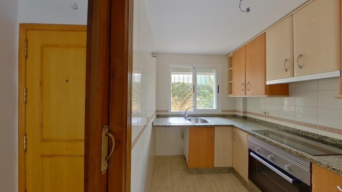 Calahonda - Piso Planta Baja, 1 Dormitorio, Terraza y Jardín Privado — Foto 8