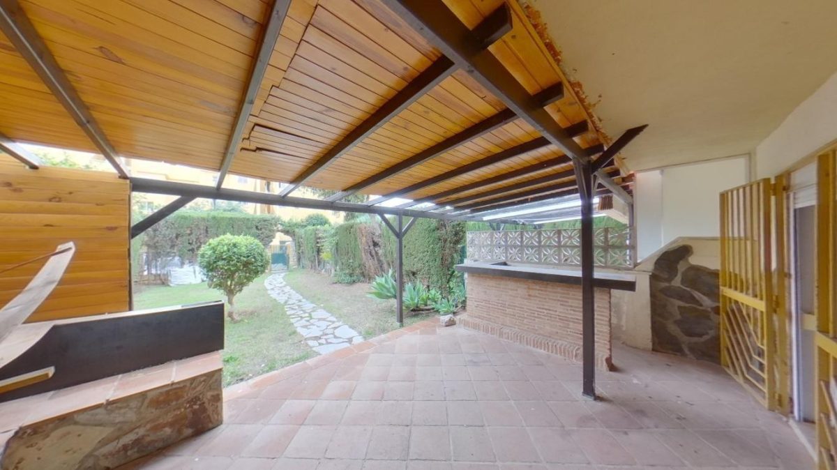 Calahonda - Piso Planta Baja, 1 Dormitorio, Terraza y Jardín Privado — Foto 2