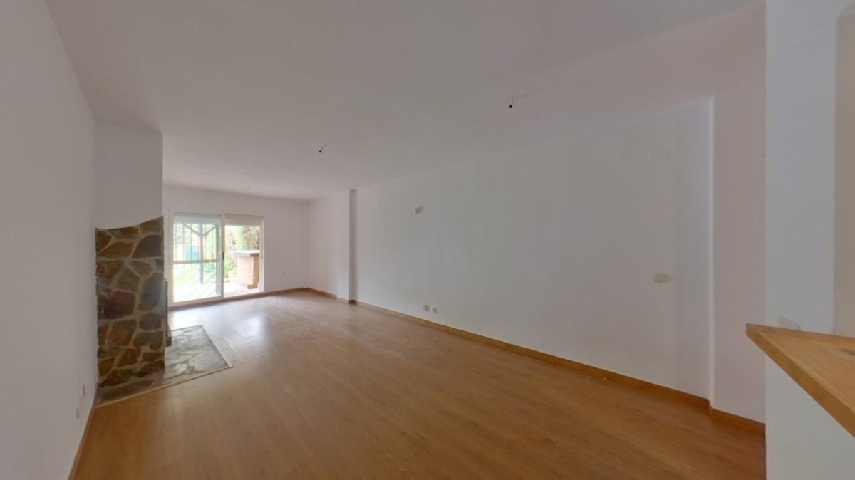 Calahonda - Piso Planta Baja, 1 Dormitorio, Terraza y Jardín Privado — Foto 3