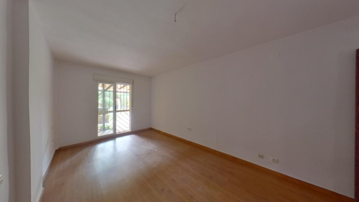 Calahonda - Piso Planta Baja, 1 Dormitorio, Terraza y Jardín Privado — Foto 19