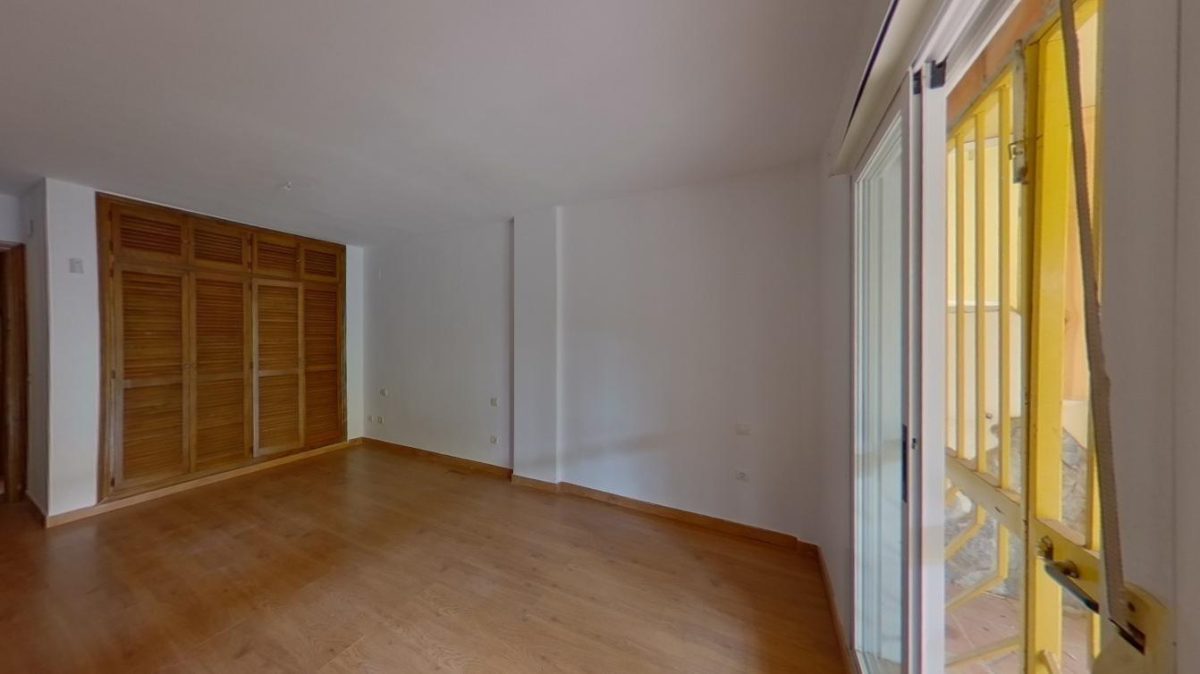 Calahonda - Piso Planta Baja, 1 Dormitorio, Terraza y Jardín Privado — Foto 13