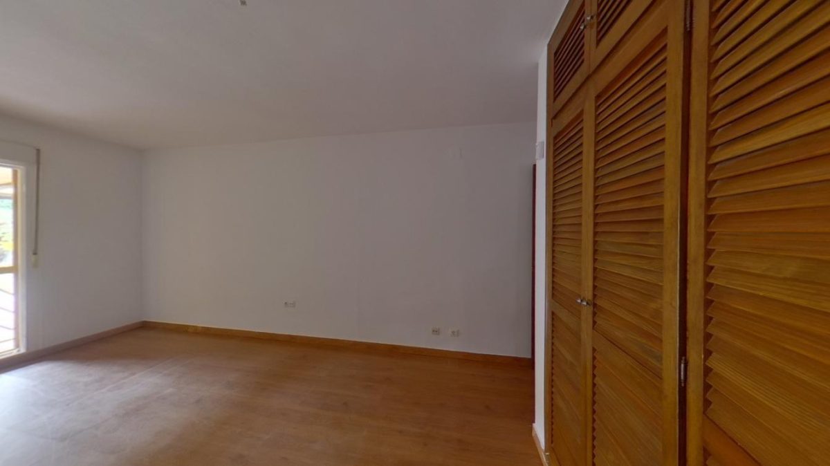 Calahonda - Piso Planta Baja, 1 Dormitorio, Terraza y Jardín Privado — Foto 17