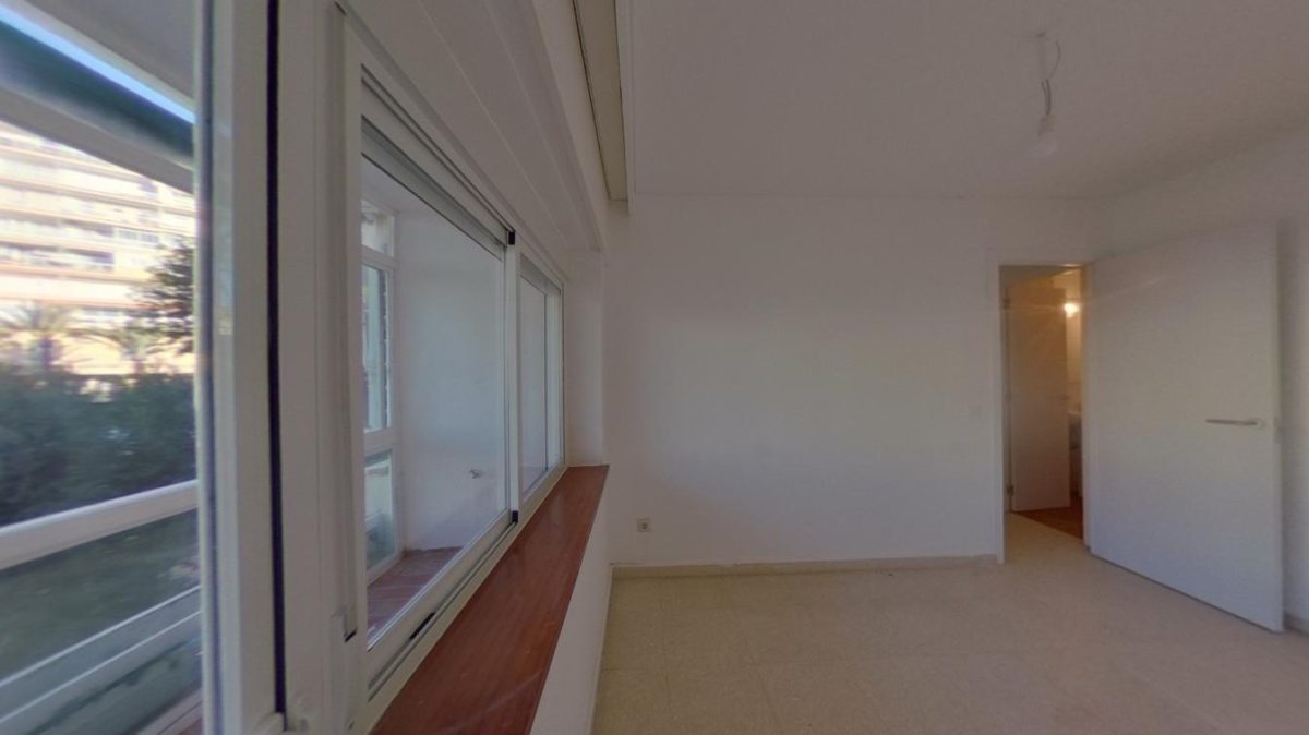Torremolinos - Piso, 4 Dormitorios, A Pocos Pasos del Mar — Foto 14