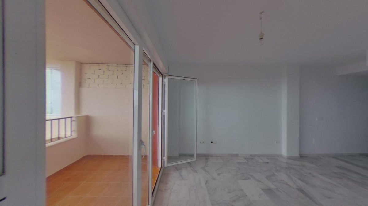 Benalmádena - Piso, 2 Dormitorios, Terraza, Garaje — Foto 11