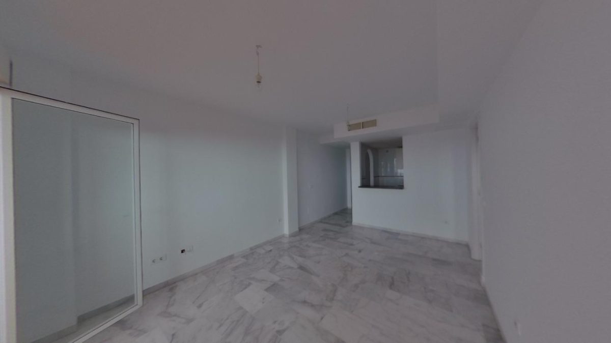 Benalmádena - Piso, 2 Dormitorios, Terraza, Garaje — Foto 12
