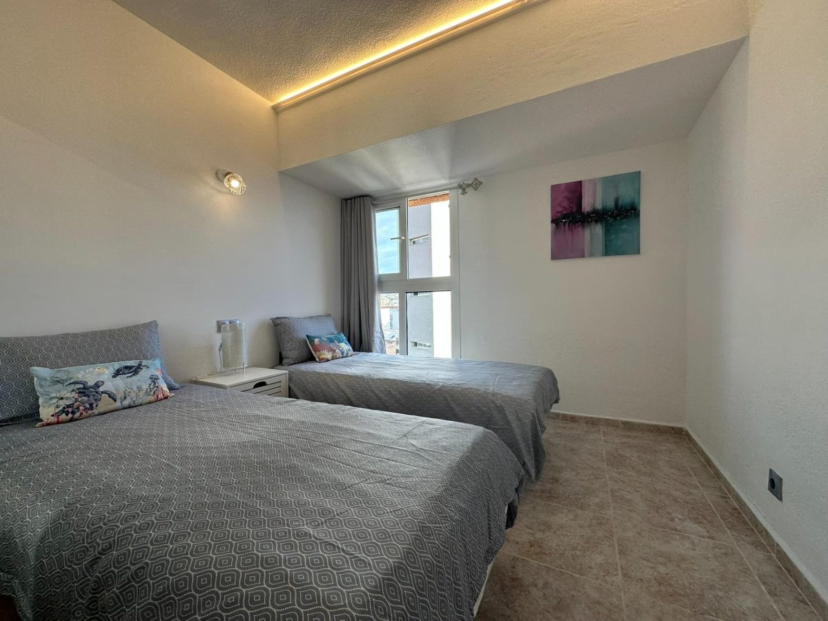 Fuengirola 1ª Línea Playa - Coqueto Apartamento 2 Dormitorios Vistas al Mar y Terraza — Foto 16