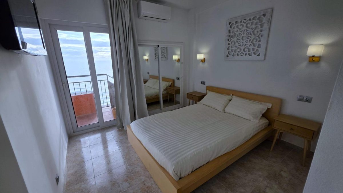 Fuengirola 1ª Línea Playa - Coqueto Apartamento 2 Dormitorios Vistas al Mar y Terraza — Foto 10
