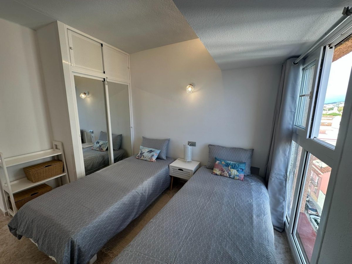 Fuengirola 1ª Línea Playa - Coqueto Apartamento 2 Dormitorios Vistas al Mar y Terraza — Foto 17