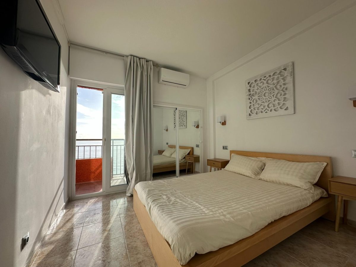 Fuengirola 1ª Línea Playa - Coqueto Apartamento 2 Dormitorios Vistas al Mar y Terraza — Foto 11