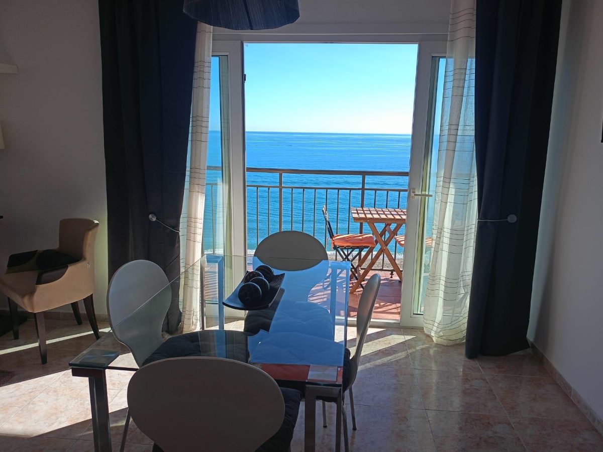 Fuengirola 1ª Línea Playa - Coqueto Apartamento 2 Dormitorios Vistas al Mar y Terraza — Foto 20