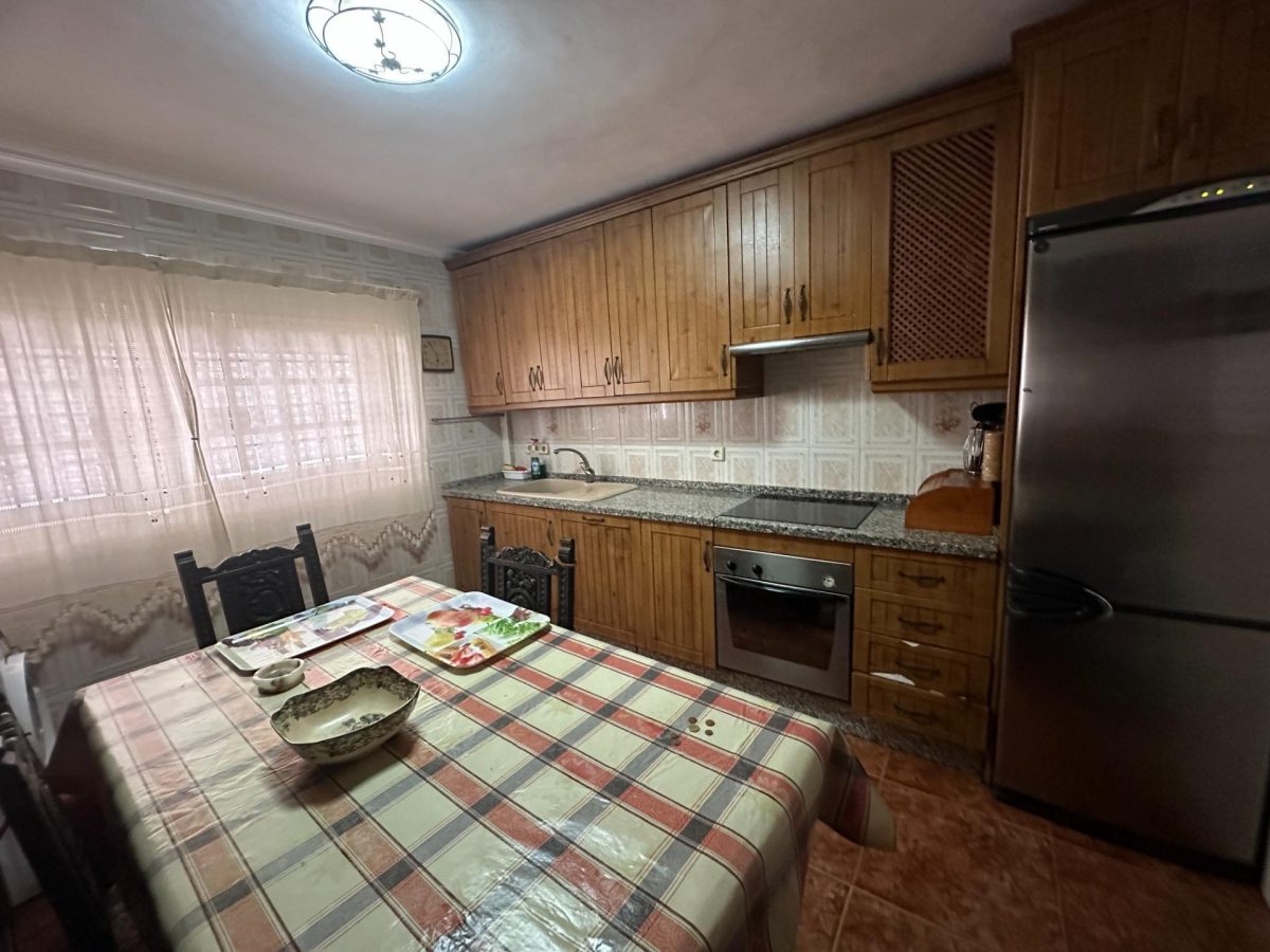 El Coto - Venta Nuda Propiedad - Pareada con Encanto de 3 Dormitorios con Patio de 40 m² y Sótano — Foto 6