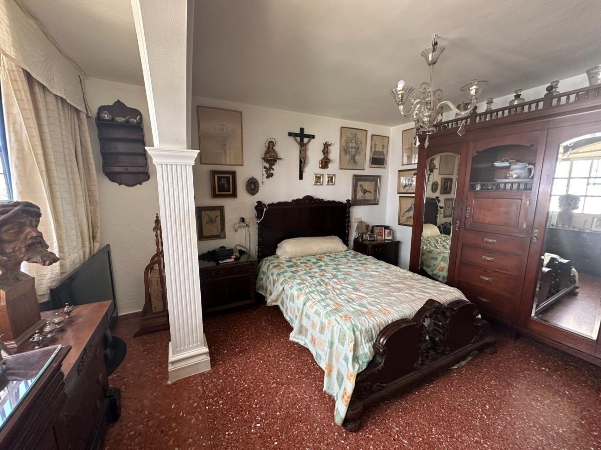 El Coto - Venta Nuda Propiedad - Pareada con Encanto de 3 Dormitorios con Patio de 40 m² y Sótano — Foto 9