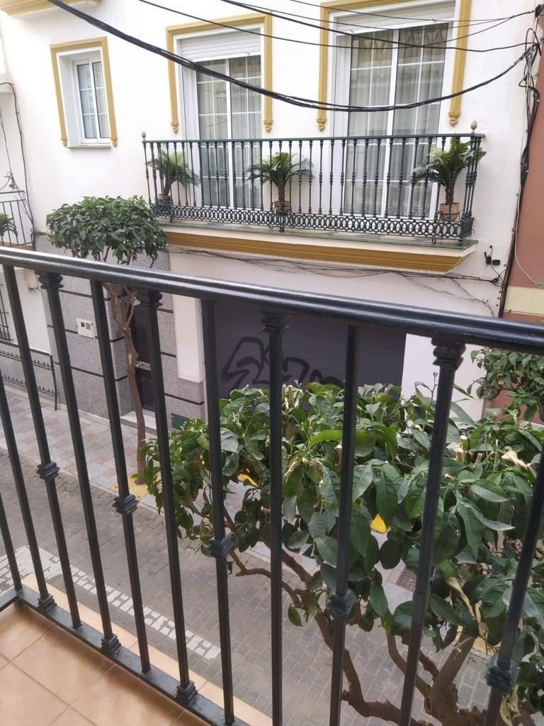 Fuengirola - Piso, 2 Dormitorios, Balcón, Junto a la Playa y Centro — Foto 2
