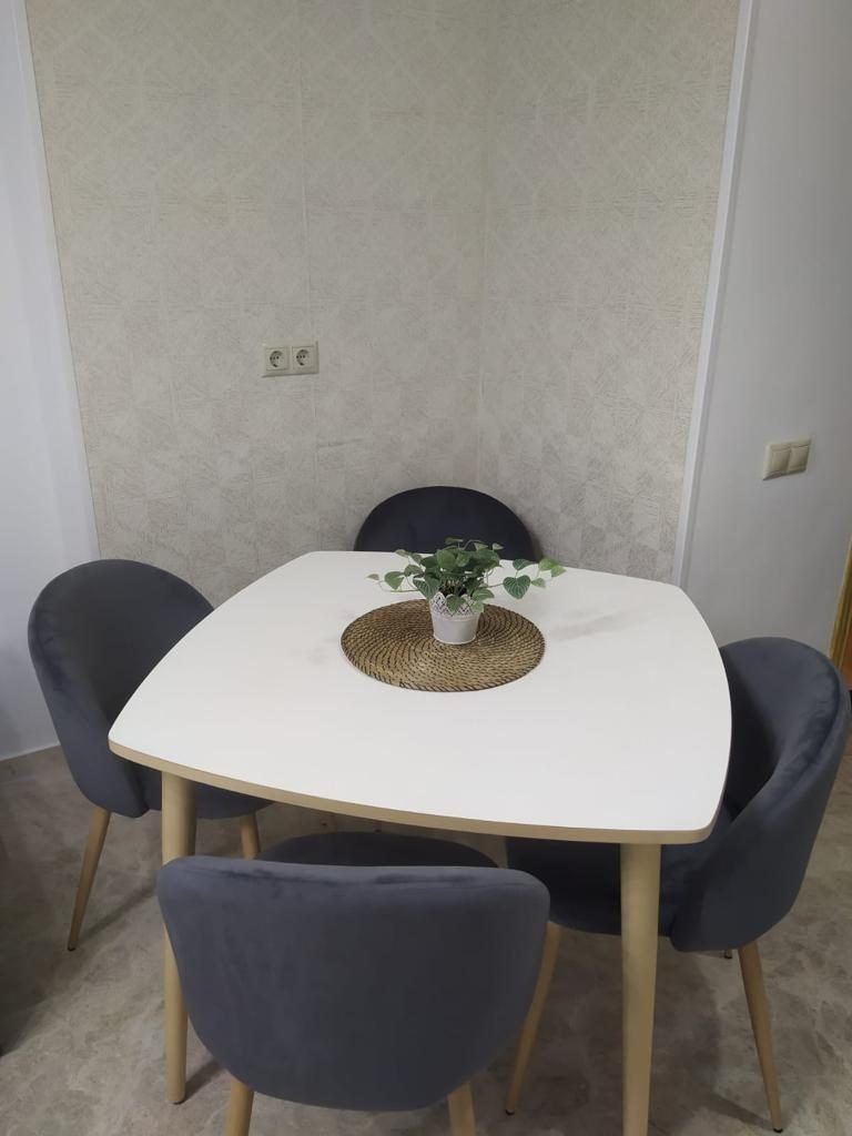 Fuengirola - Piso, 2 Dormitorios, Balcón, Junto a la Playa y Centro — Foto 4