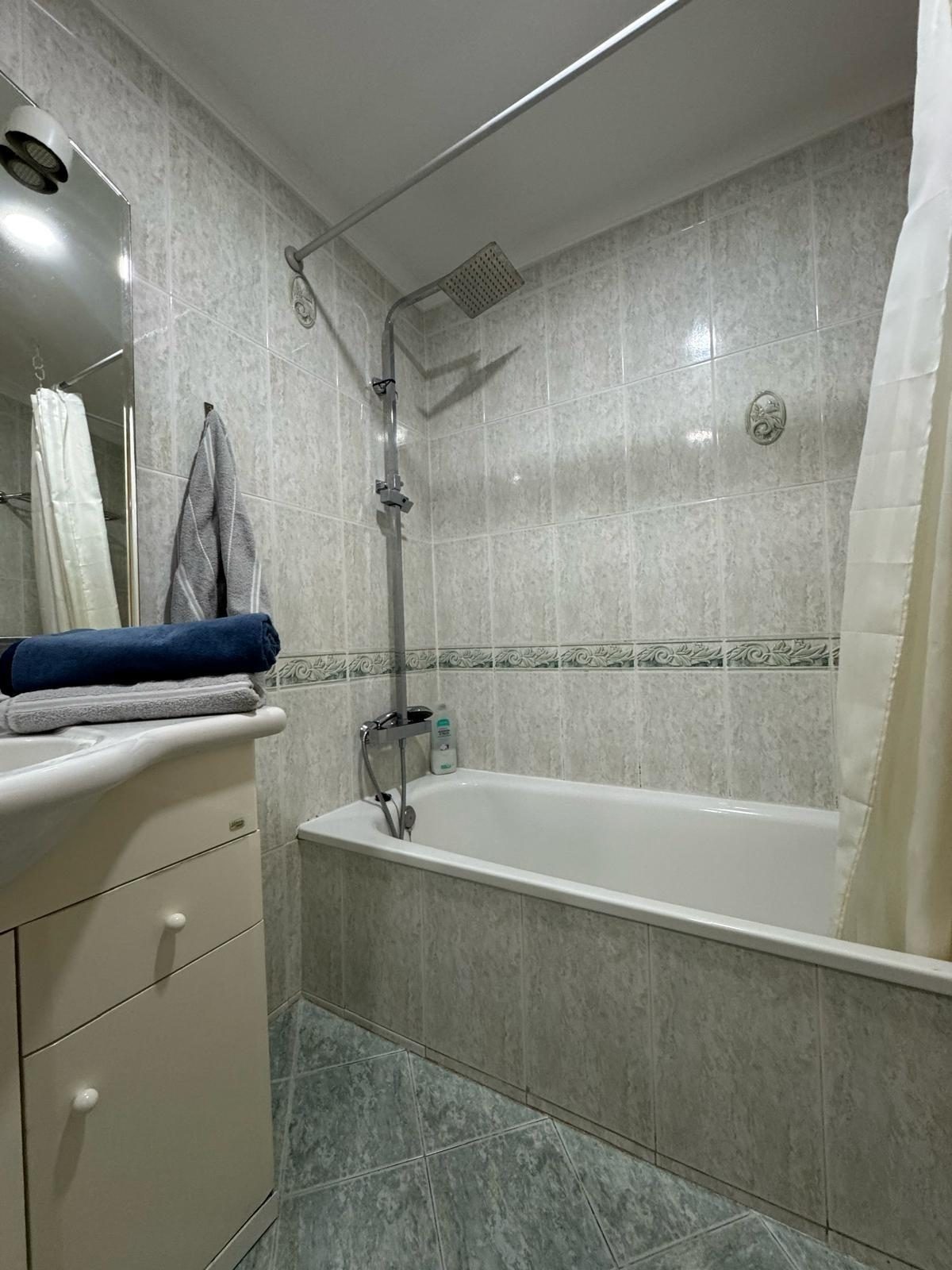Calahonda 1ª Línea - Piso, 1 Dormitorio, Terraza, 2 Piscinas y Jardín, Parking — Foto 12