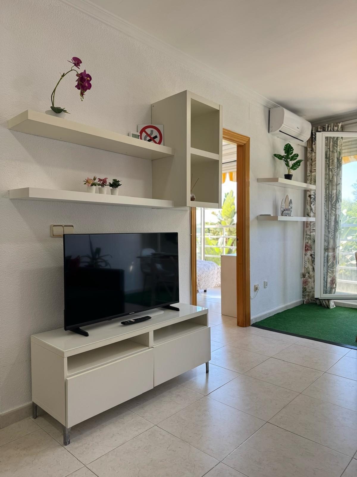 Calahonda 1ª Línea - Piso, 1 Dormitorio, Terraza, 2 Piscinas y Jardín, Parking — Foto 4