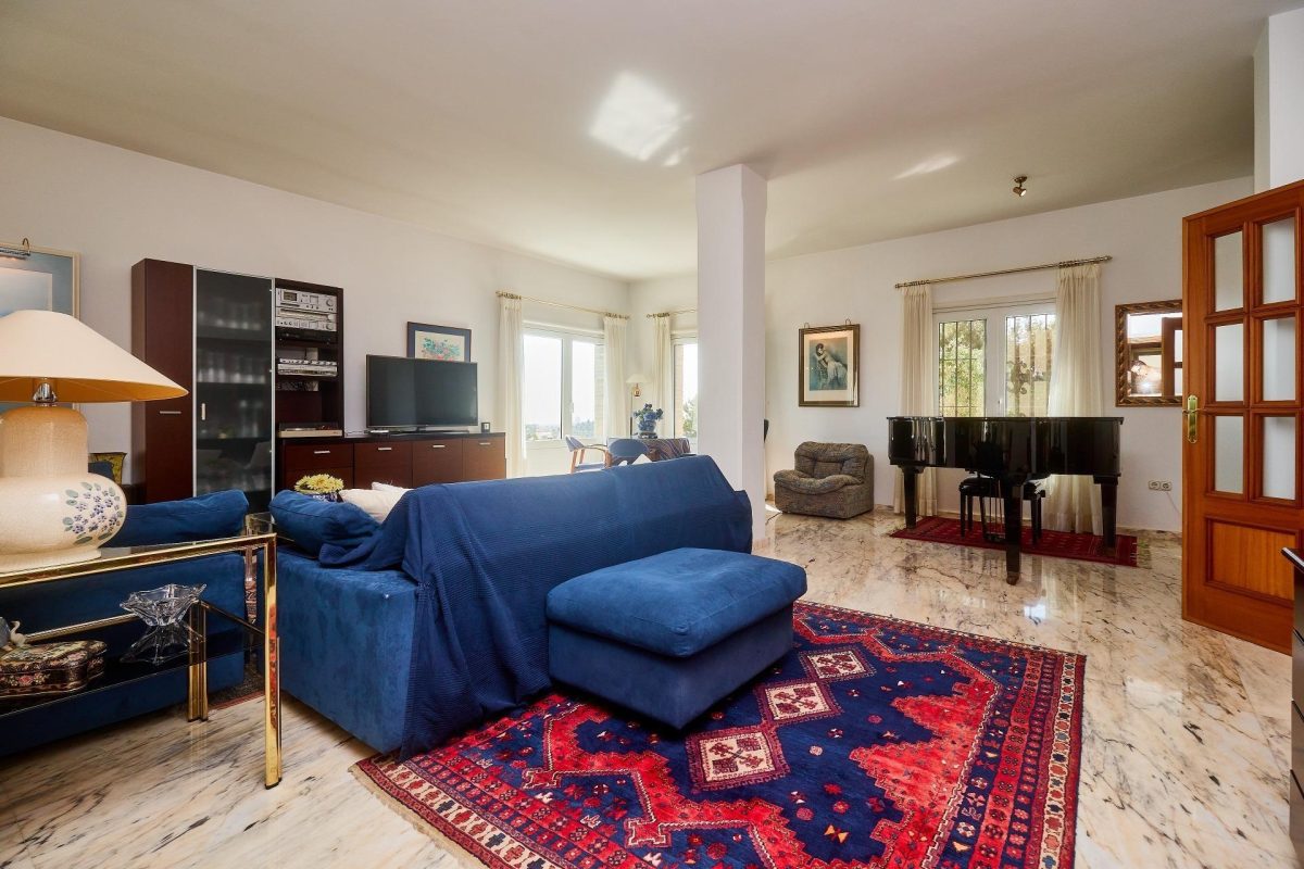 Mijas Costa - Chalet, 4 Dormitorios, Piscina y Jardín, Parking, Trastero — Foto 11