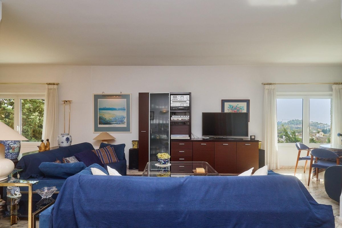 Mijas Costa - Chalet, 4 Dormitorios, Piscina y Jardín, Parking, Trastero — Foto 9