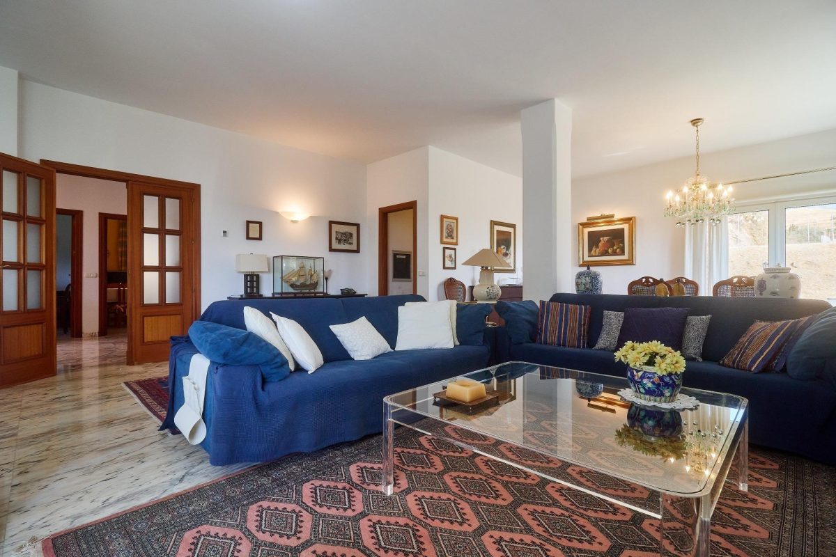 Mijas Costa - Chalet, 4 Dormitorios, Piscina y Jardín, Parking, Trastero — Foto 12