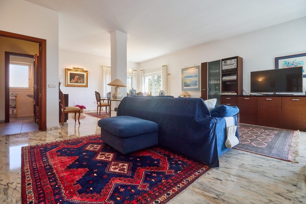 Mijas Costa - Chalet, 4 Dormitorios, Piscina y Jardín, Parking, Trastero — Foto 16