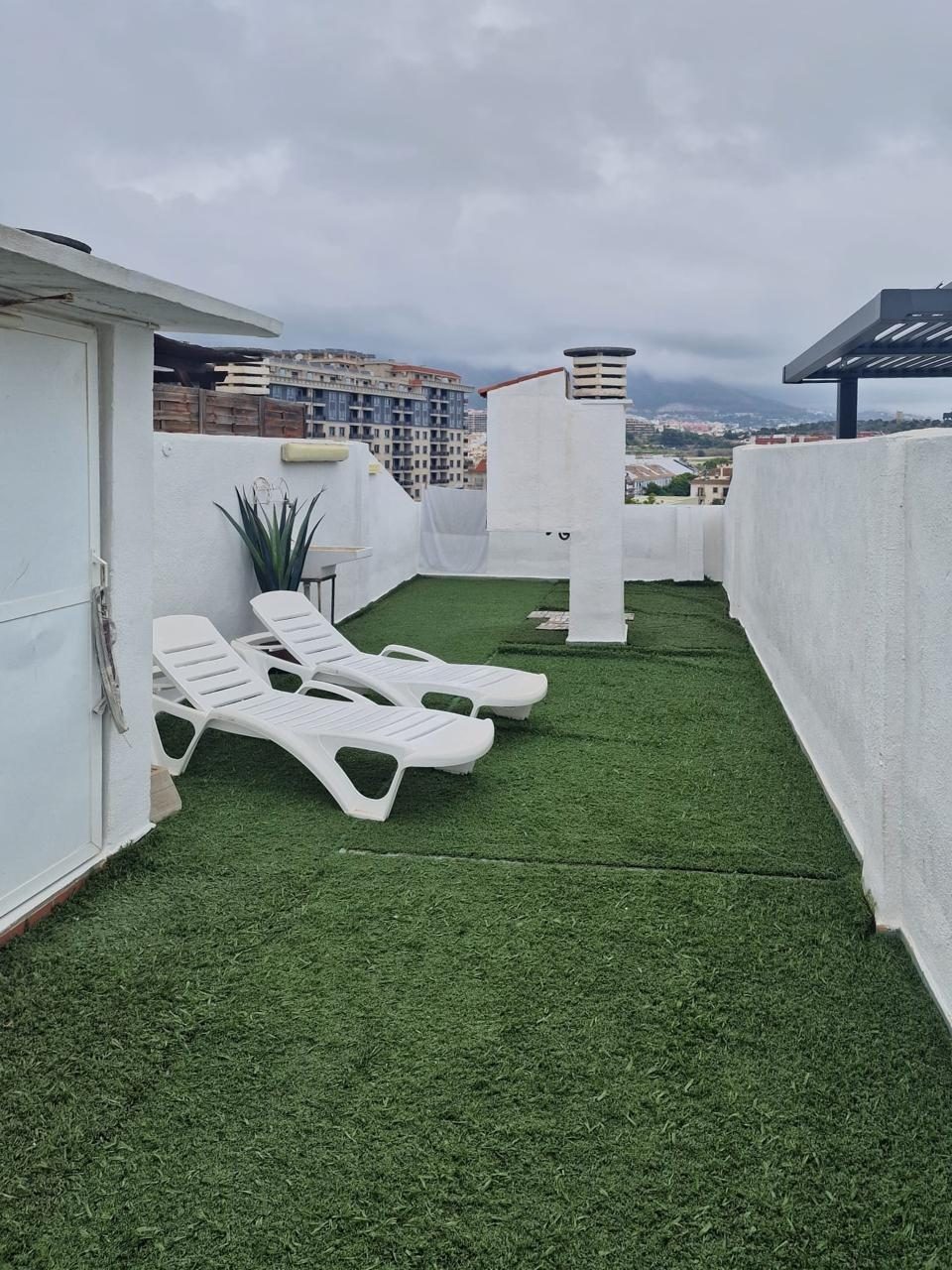 Los Boliches - Ático, 1 Dormitorio, Solárium, Piscina y Jardín — Foto 2