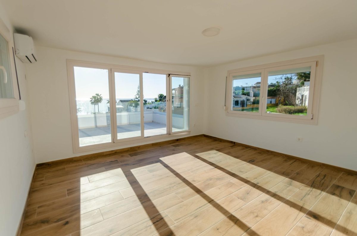 Faro de Calaburras - Chalet, 2 Viviendas Independientes, 5 Dormitorios, Terrazas, Piscina, Parking — Foto 16