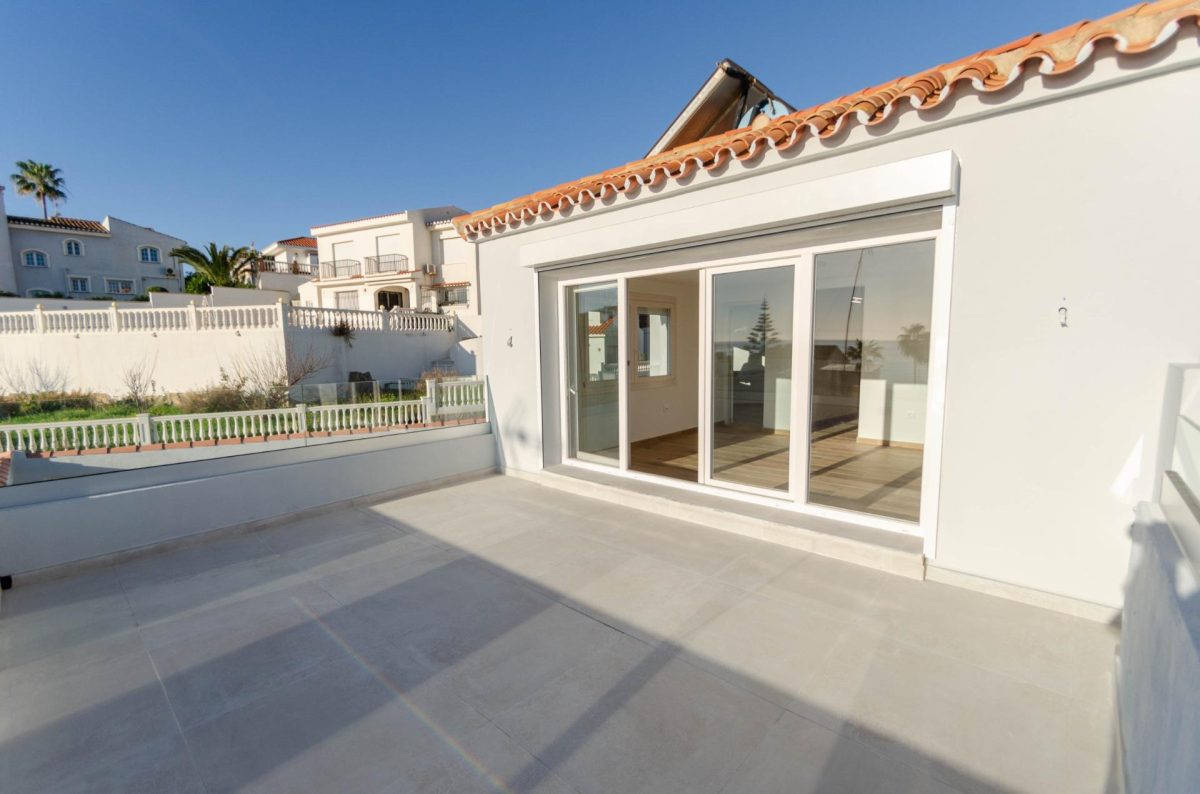 Faro de Calaburras - Chalet, 2 Viviendas Independientes, 5 Dormitorios, Terrazas, Piscina, Parking — Foto 18