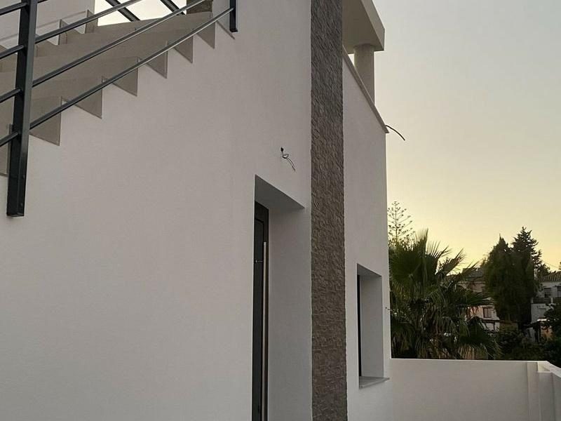Mijas - Villa Independiente, 4 Dormitorios, Terraza, Piscina y Jardín, Parking — Foto 23