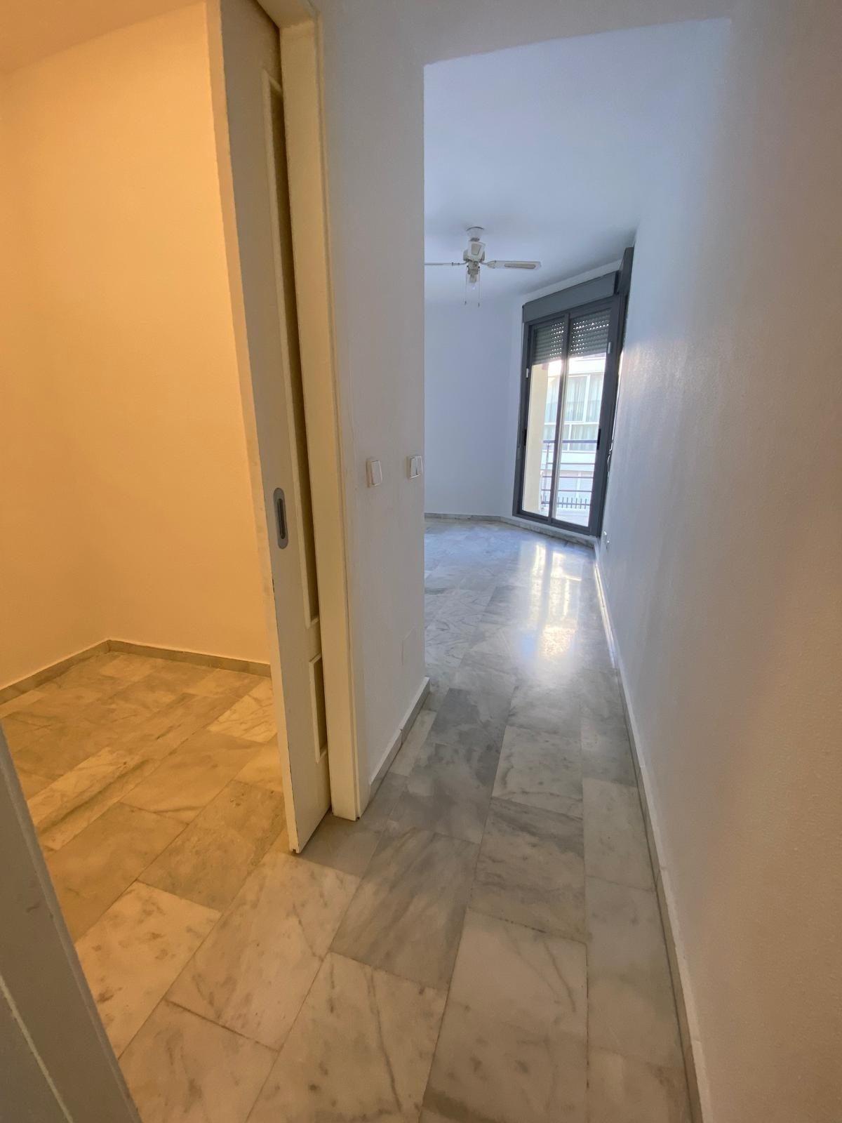 Torreblanca - Piso, 2 Dormitorios, Patio Privado, Parking y Trastero, Piscina — Foto 8