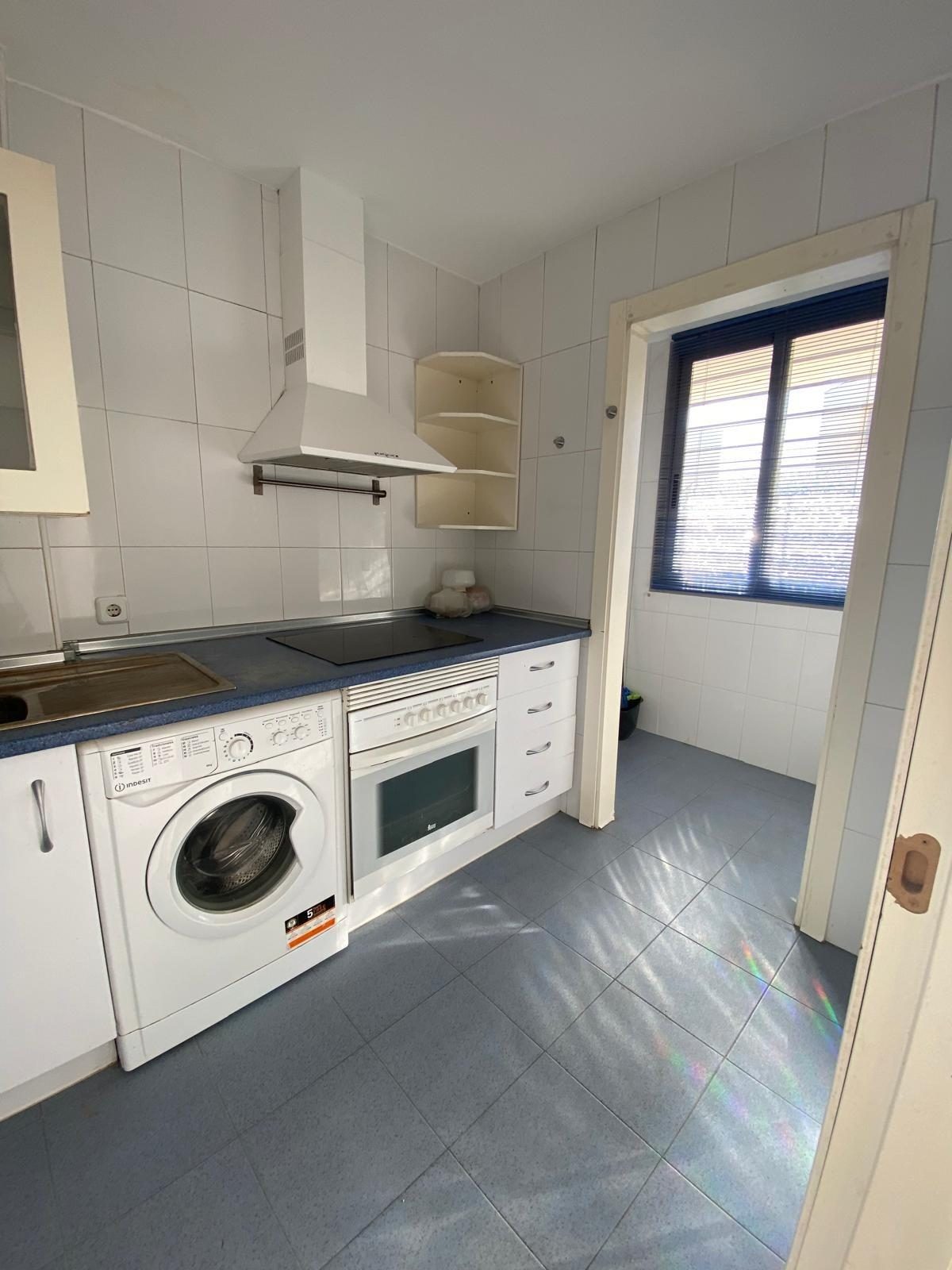Torreblanca - Piso, 2 Dormitorios, Patio Privado, Parking y Trastero, Piscina — Foto 4