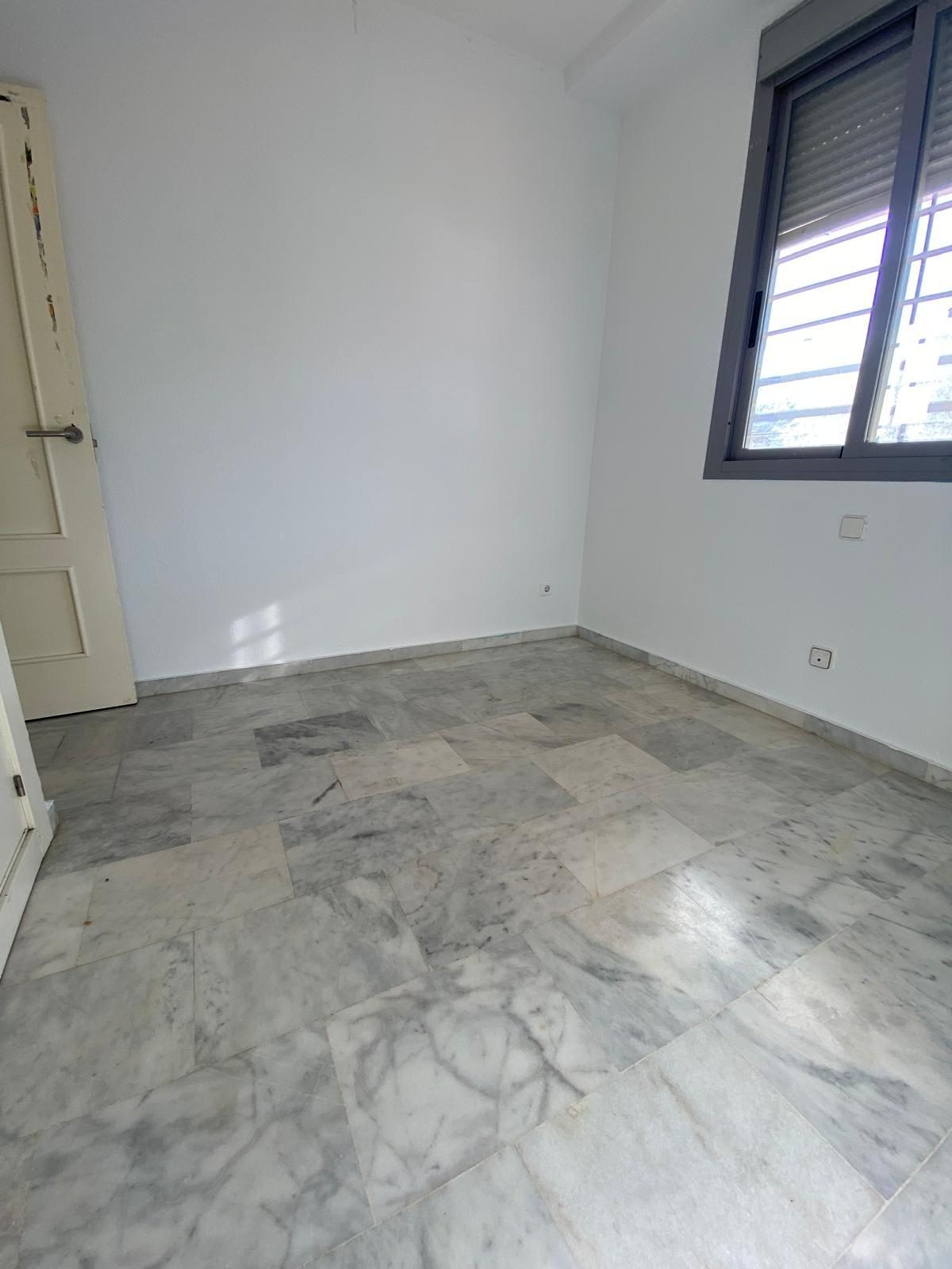 Torreblanca - Piso, 2 Dormitorios, Patio Privado, Parking y Trastero, Piscina — Foto 14