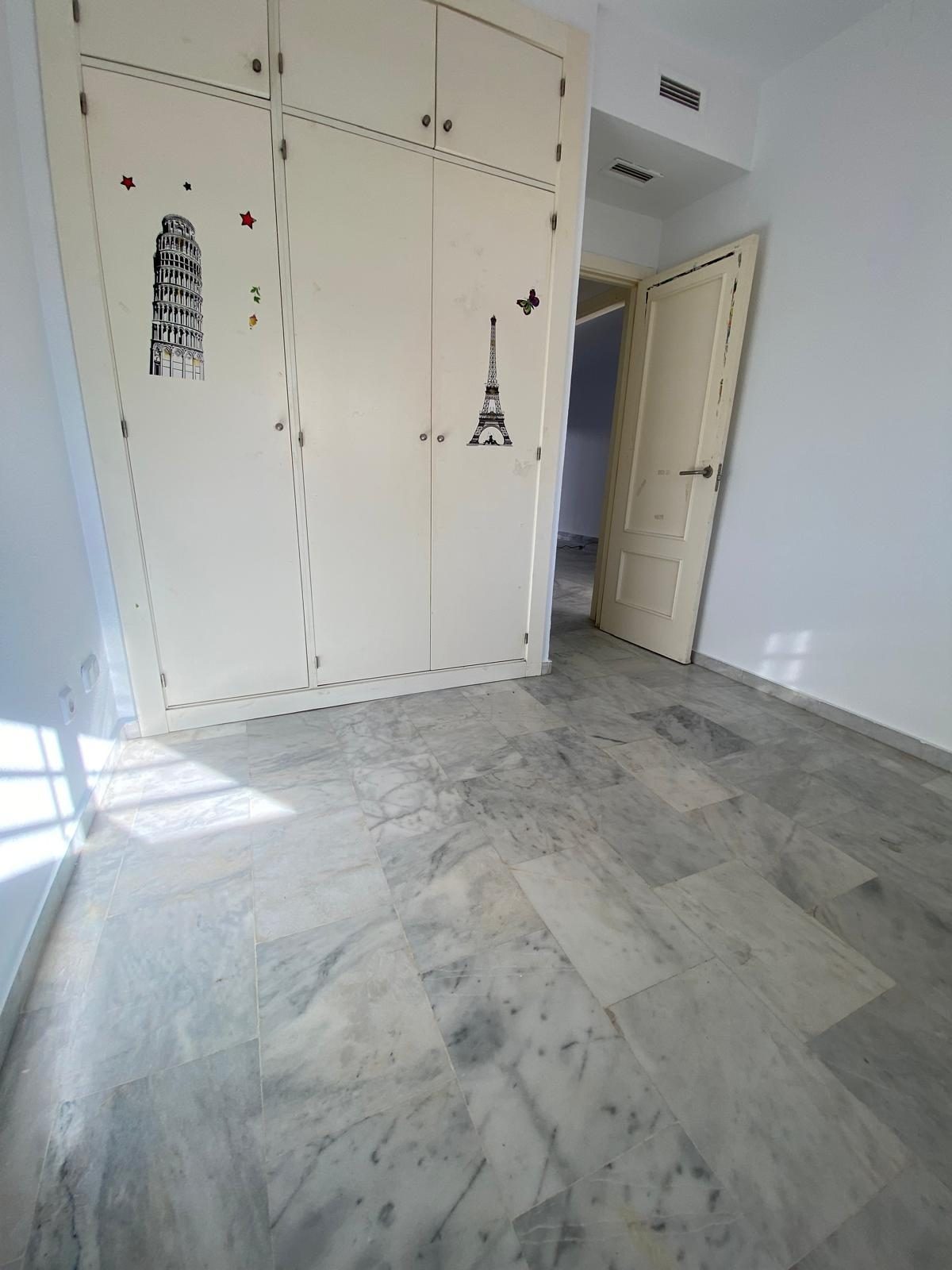 Torreblanca - Piso, 2 Dormitorios, Patio Privado, Parking y Trastero, Piscina — Foto 13