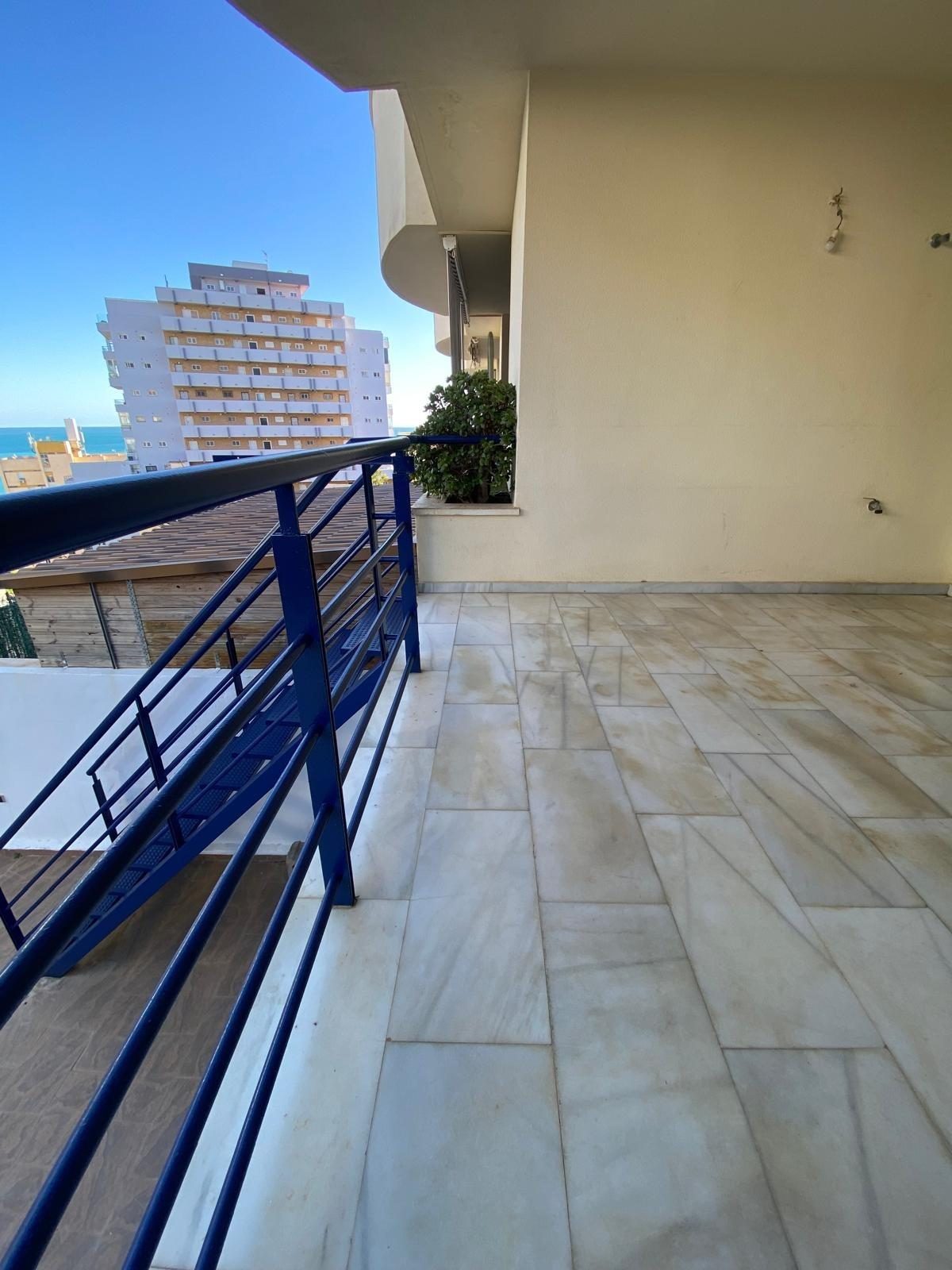 Torreblanca - Piso, 2 Dormitorios, Patio Privado, Parking y Trastero, Piscina — Foto 24