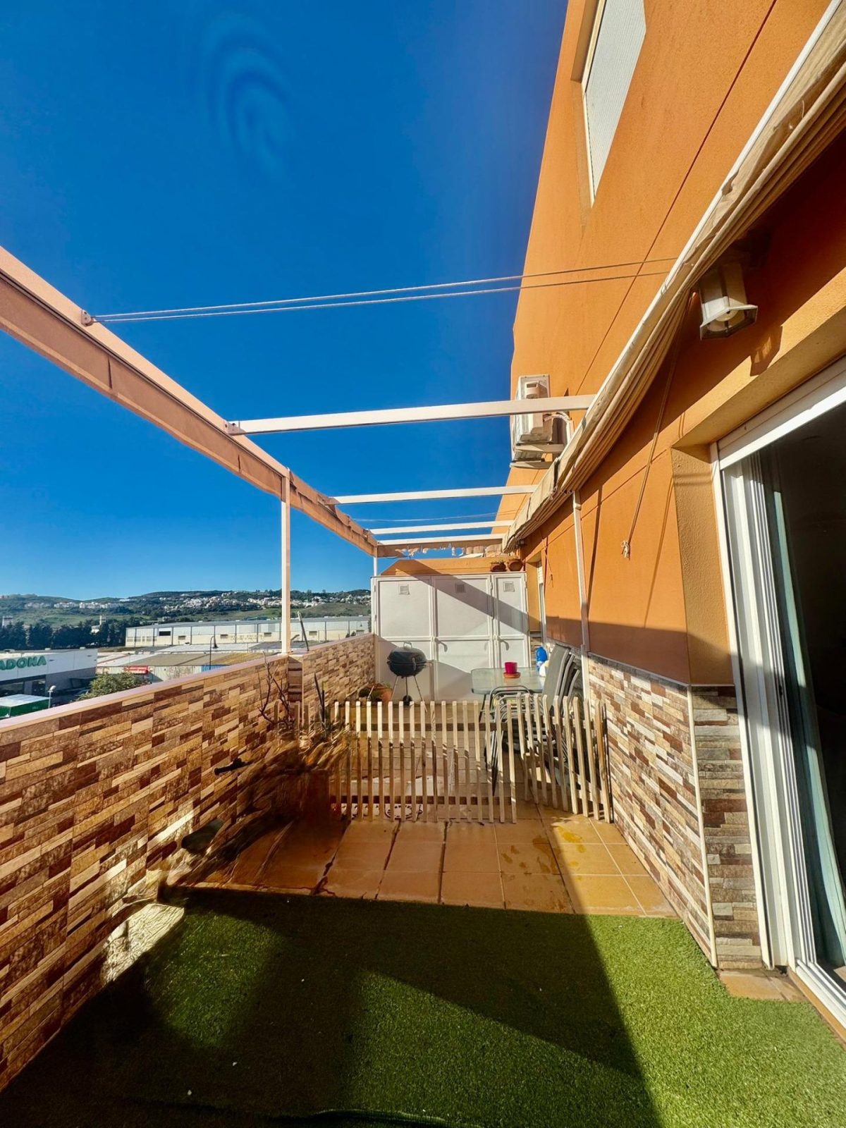 Las Lagunas - Coqueto Piso de 2 Dormitorios, 20m de Terraza Privada — Foto 18