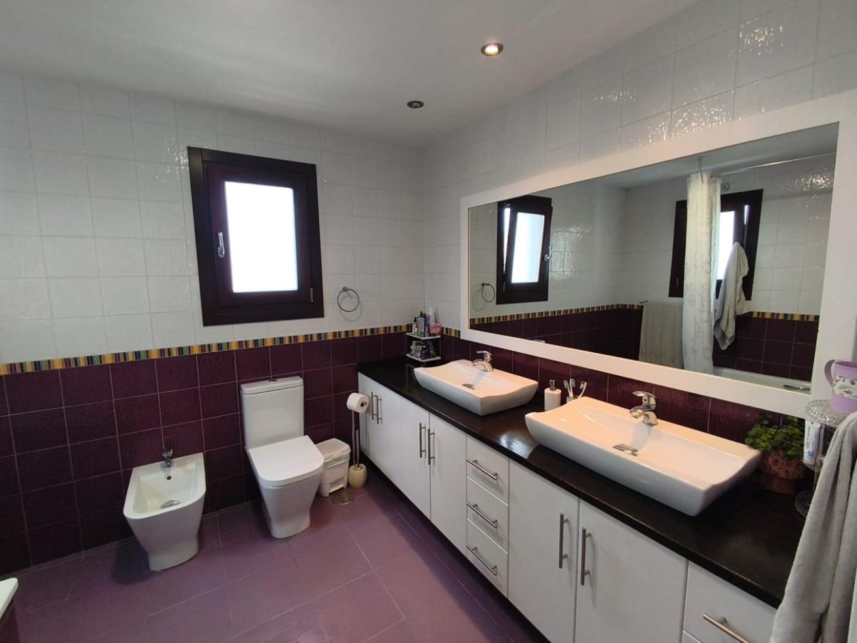 Los Pacos - Chalet, 4 Dormitorios, Garaje, Terraza y Jardín Privado — Foto 25