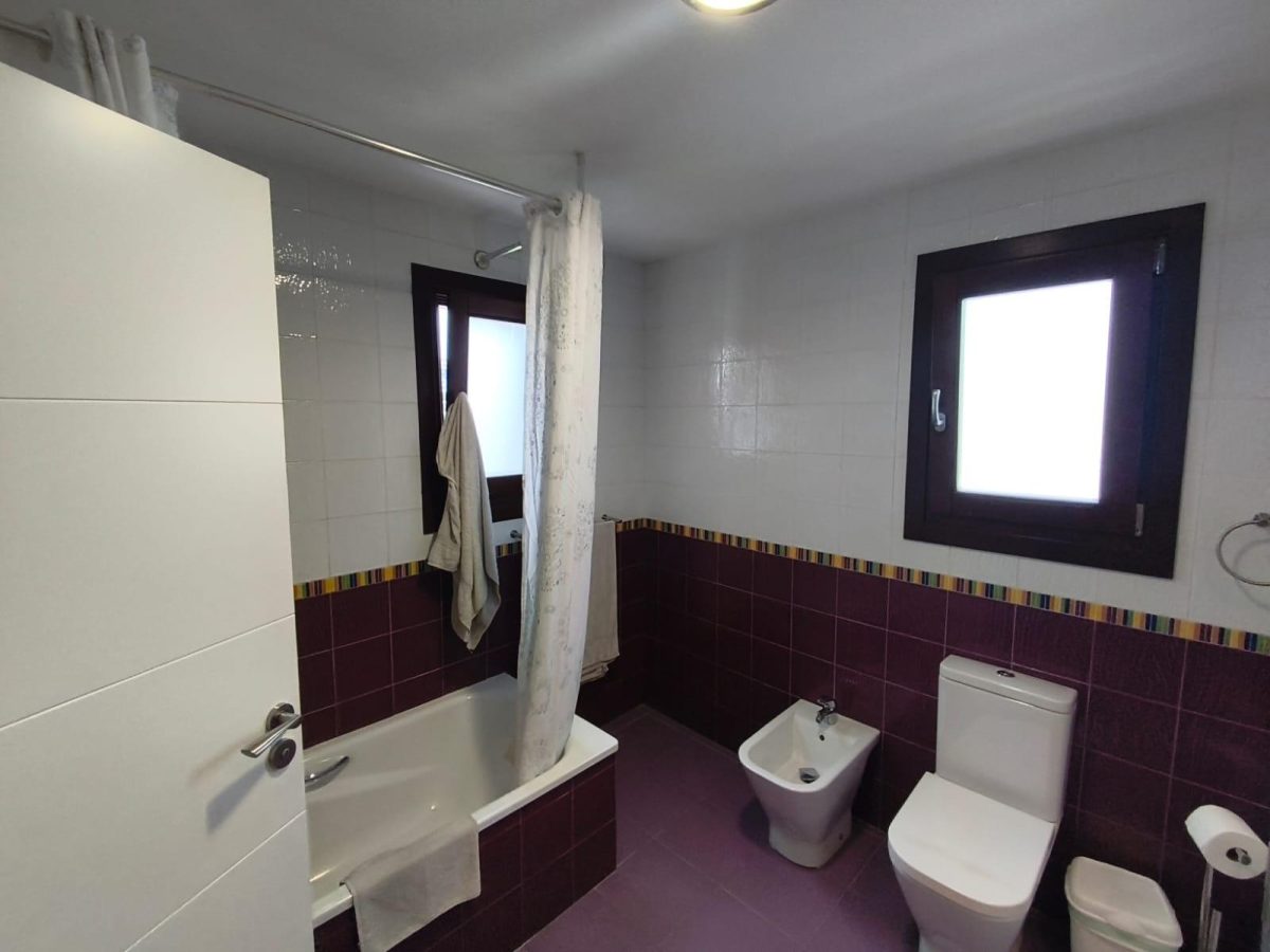 Los Pacos - Chalet, 4 Dormitorios, Garaje, Terraza y Jardín Privado — Foto 26