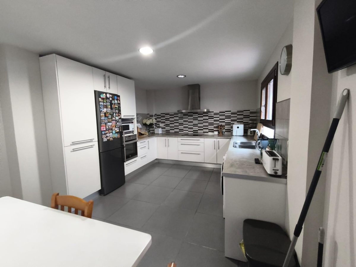 Los Pacos - Chalet, 4 Dormitorios, Garaje, Terraza y Jardín Privado — Foto 13