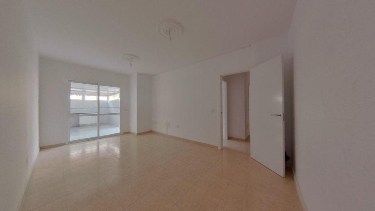 Torremolinos - Piso, 2 Dormitorios, Terraza, Céntrico — Foto 3