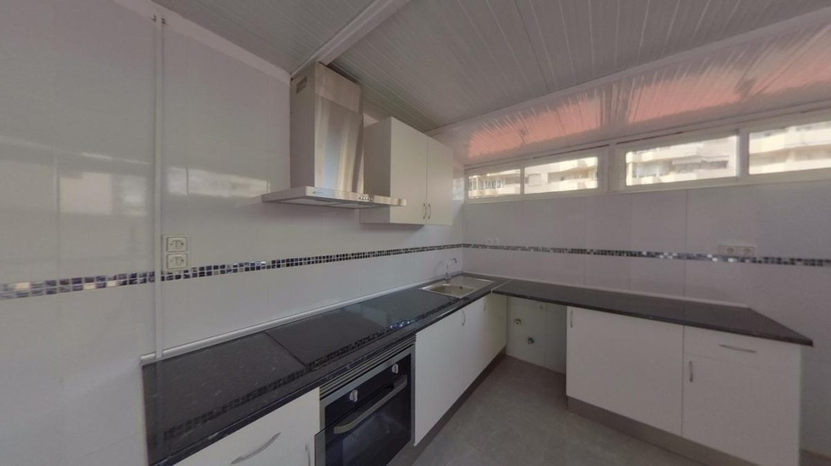 Torremolinos - Piso, 2 Dormitorios, Terraza, Céntrico — Foto 8