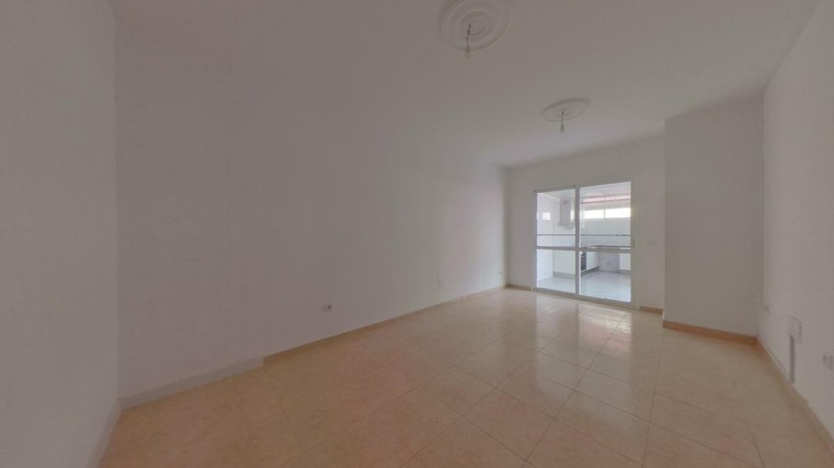 Torremolinos - Piso, 2 Dormitorios, Terraza, Céntrico — Foto 2
