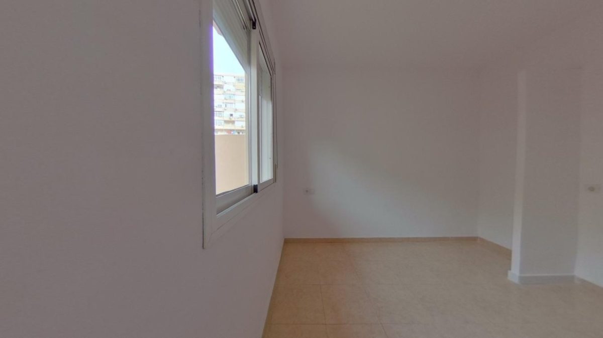 Torremolinos - Piso, 2 Dormitorios, Terraza, Céntrico — Foto 14