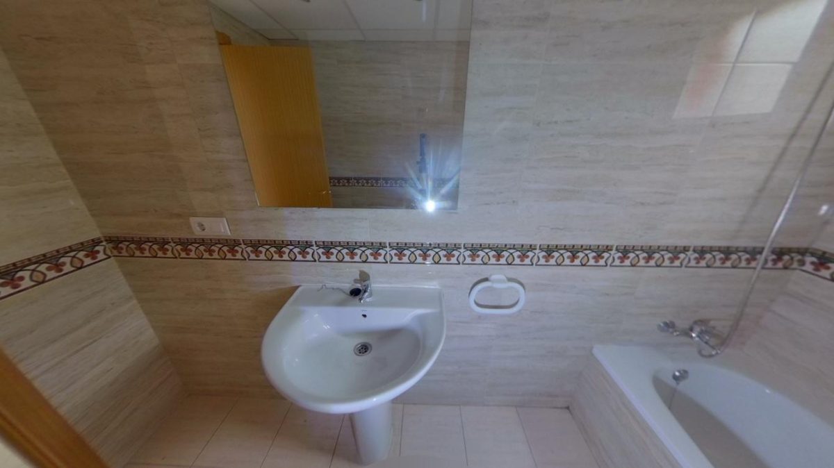 Benalmádena - Piso, 2 Dormitorios, Terraza, Piscina — Foto 23