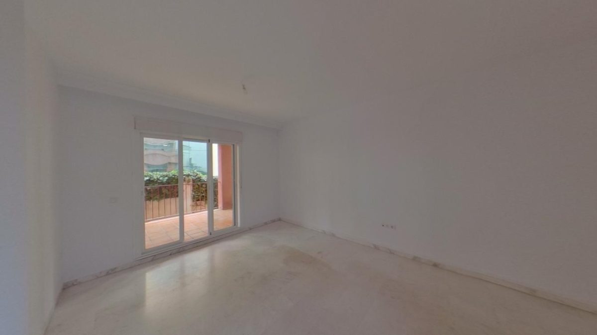 Benalmádena - Piso, 2 Dormitorios, Terraza, Piscina — Foto 2