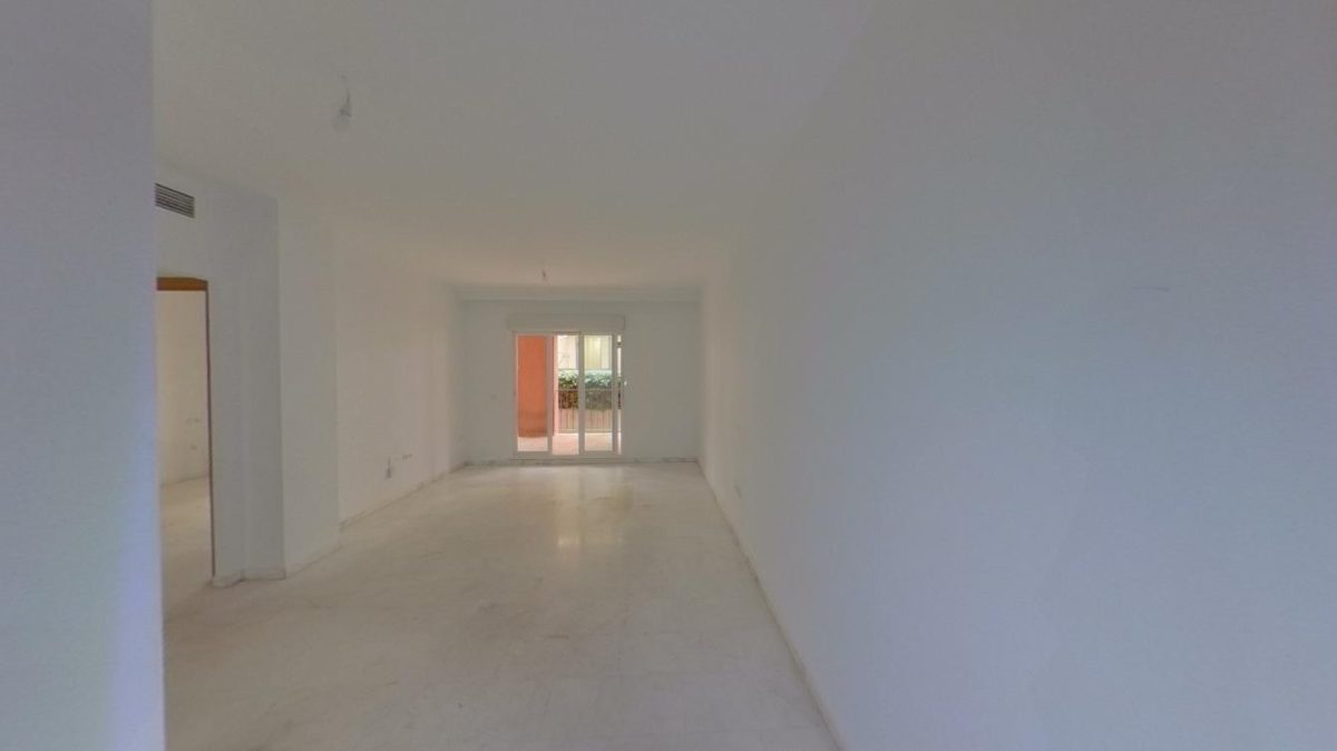 Benalmádena - Piso, 2 Dormitorios, Terraza, Piscina — Foto 4