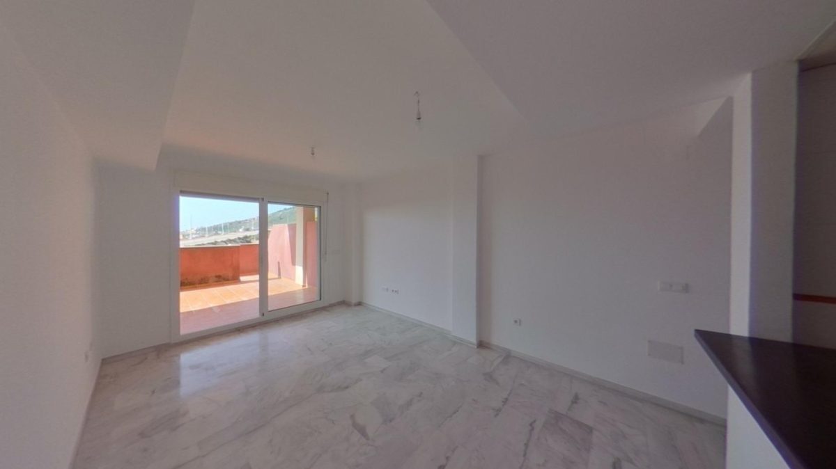 Benalmádena - Piso, 2 Dormitorios, Terraza y Patio, Garaje — Foto 4