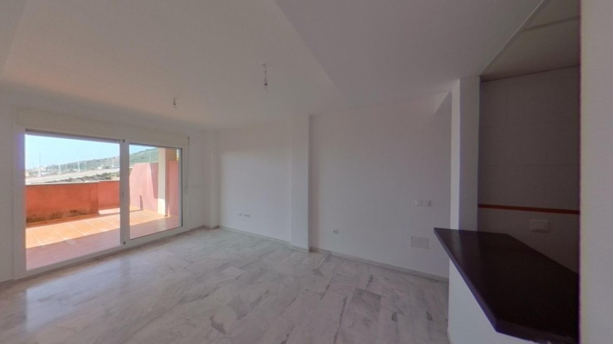 Benalmádena - Piso, 2 Dormitorios, Terraza y Patio, Garaje — Foto 3