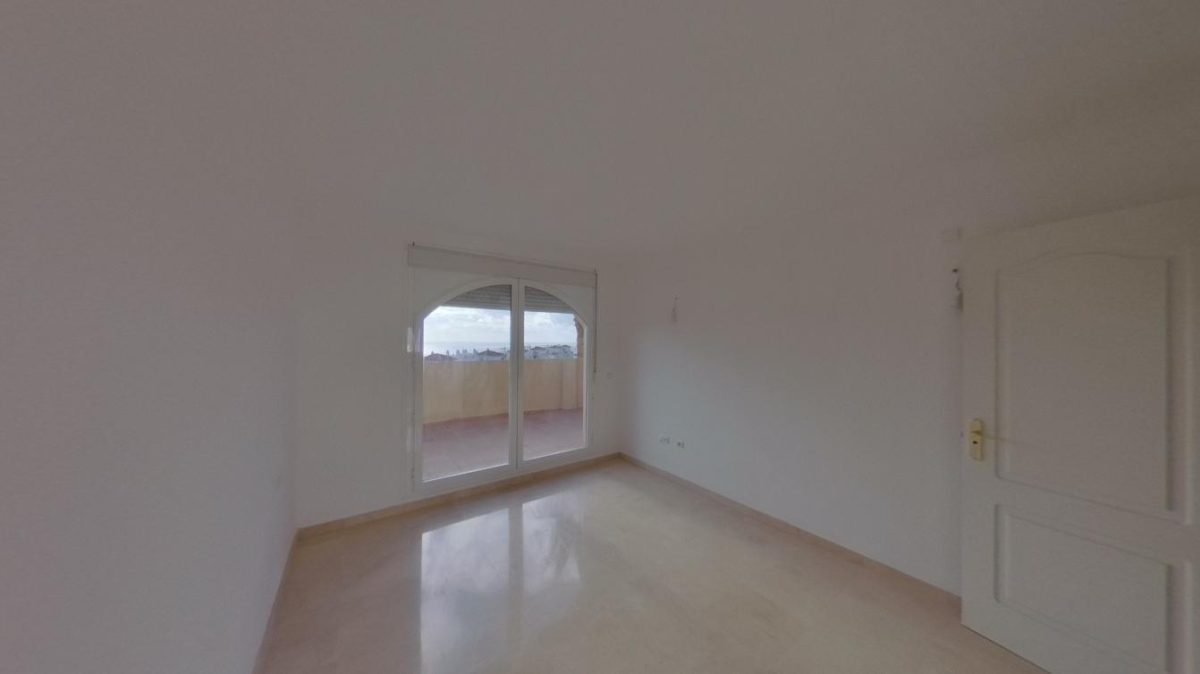 Calahonda - Piso, 2 Dormitorios, Amplia Terraza, Piscina — Foto 10