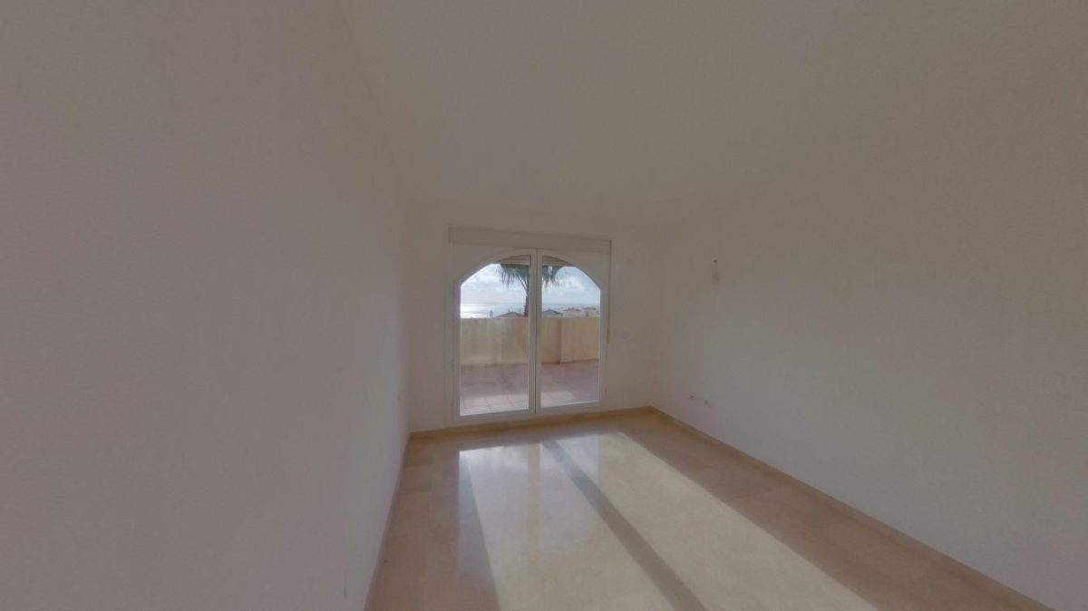 Calahonda - Piso, 2 Dormitorios, Amplia Terraza, Piscina — Foto 15