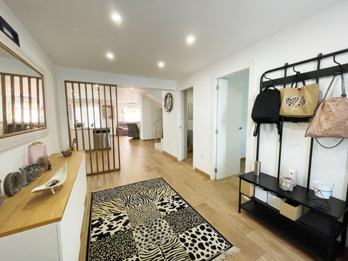 ESPECTACULAR CASA REFORMADA EN LOS BOLICHES — Foto 2