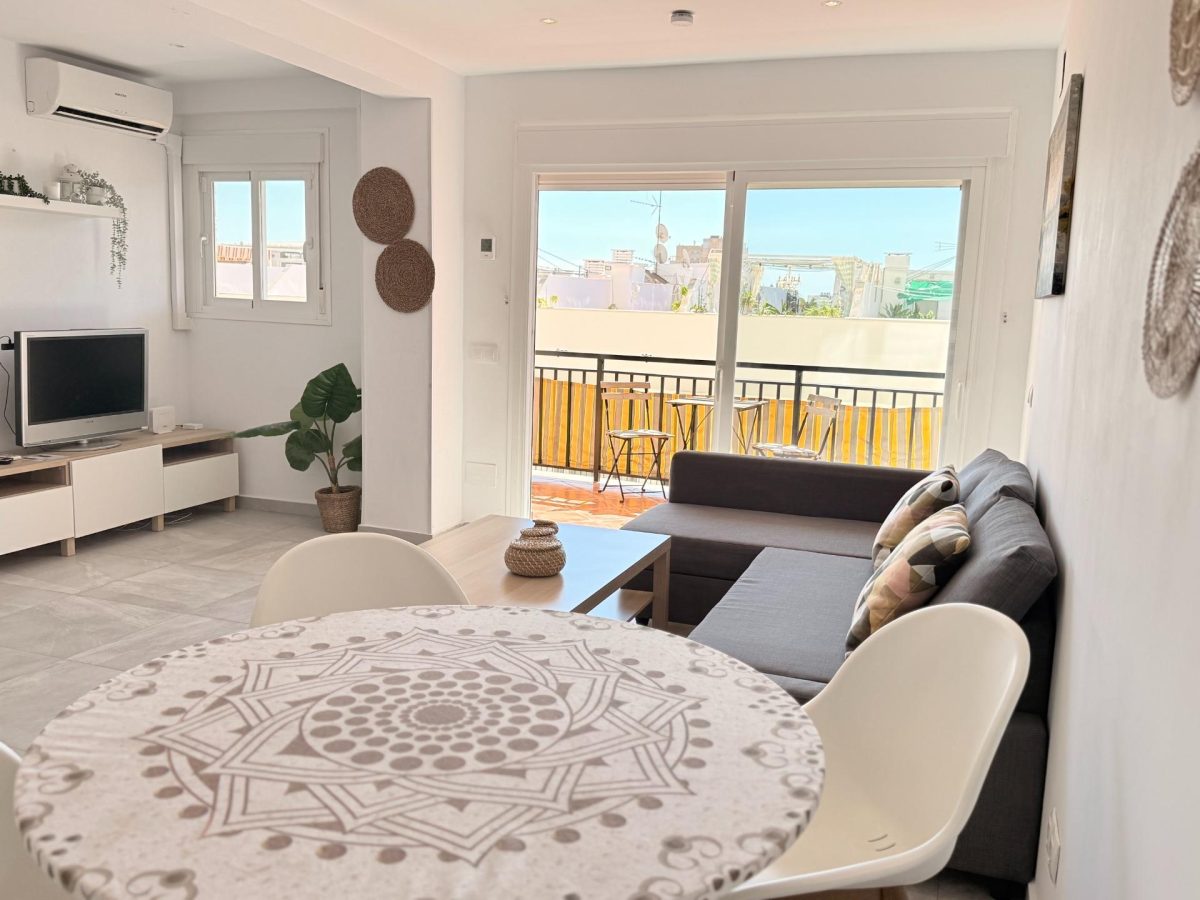 Los Boliches - Piso, 2 Dormitorios, Terraza, Pleno Centro — Foto 6
